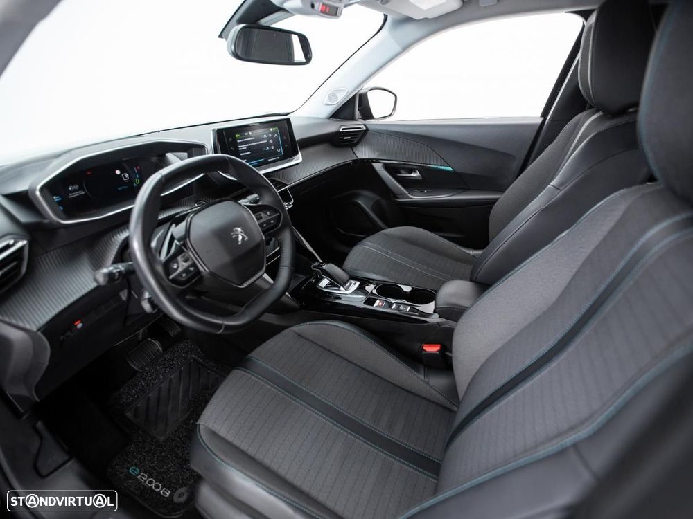 Peugeot e-2008 50 kWh Allure Pack - 6