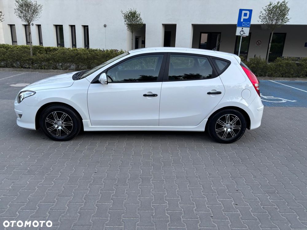 Hyundai i30 1.4 Comfort World Cup - 30
