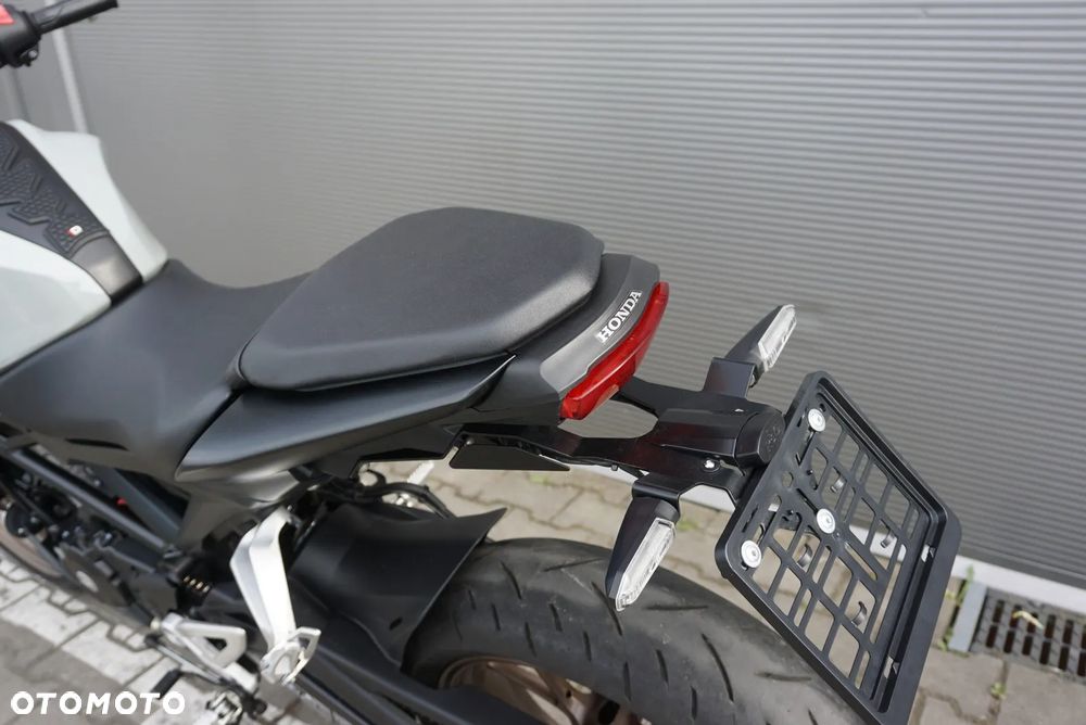 Honda CB - 11