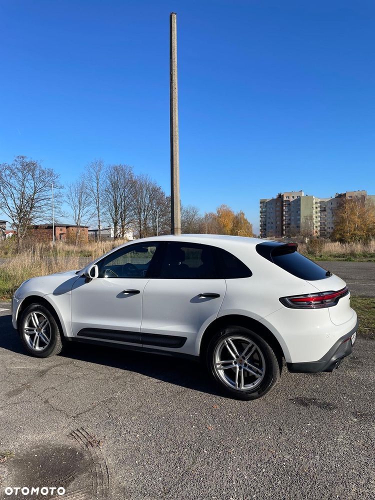 Porsche Macan Standard - 2