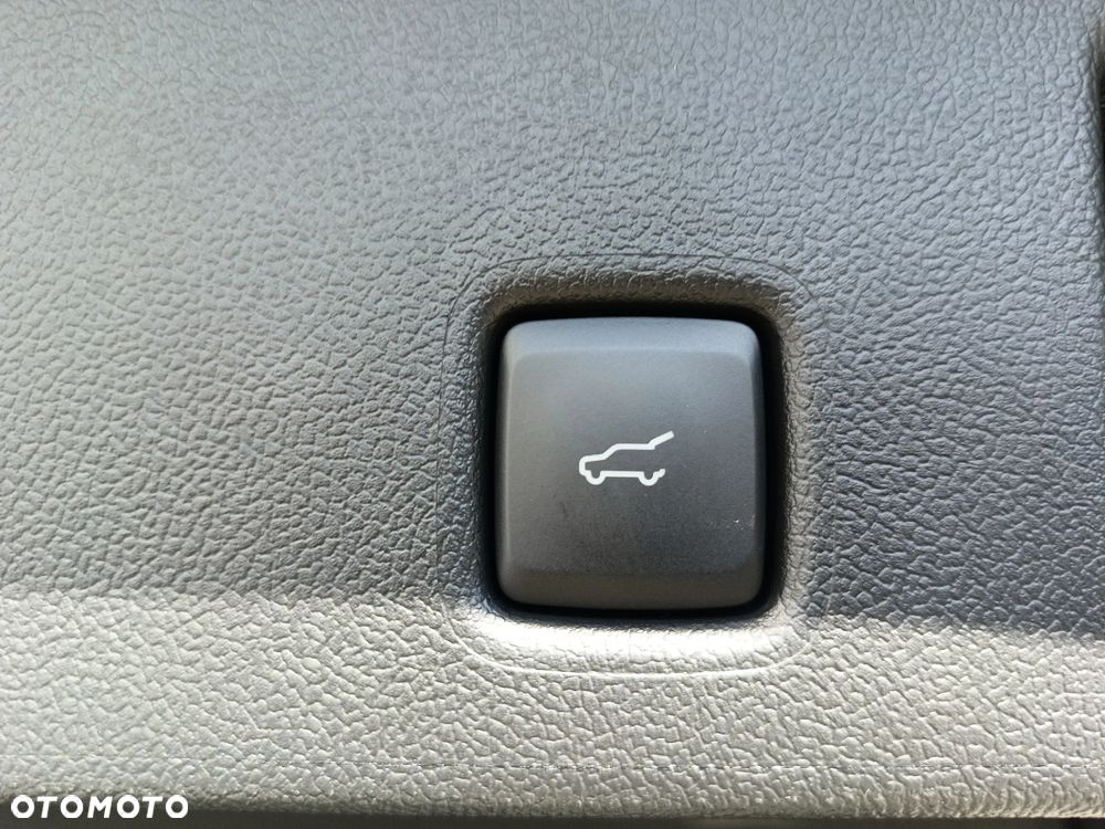 Ford Kuga 2.5 FHEV AWD ST-Line X - 26