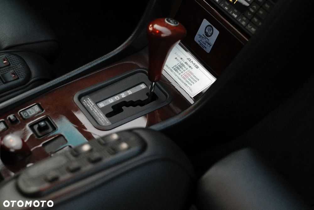 Mercedes-Benz Klasa E - 30