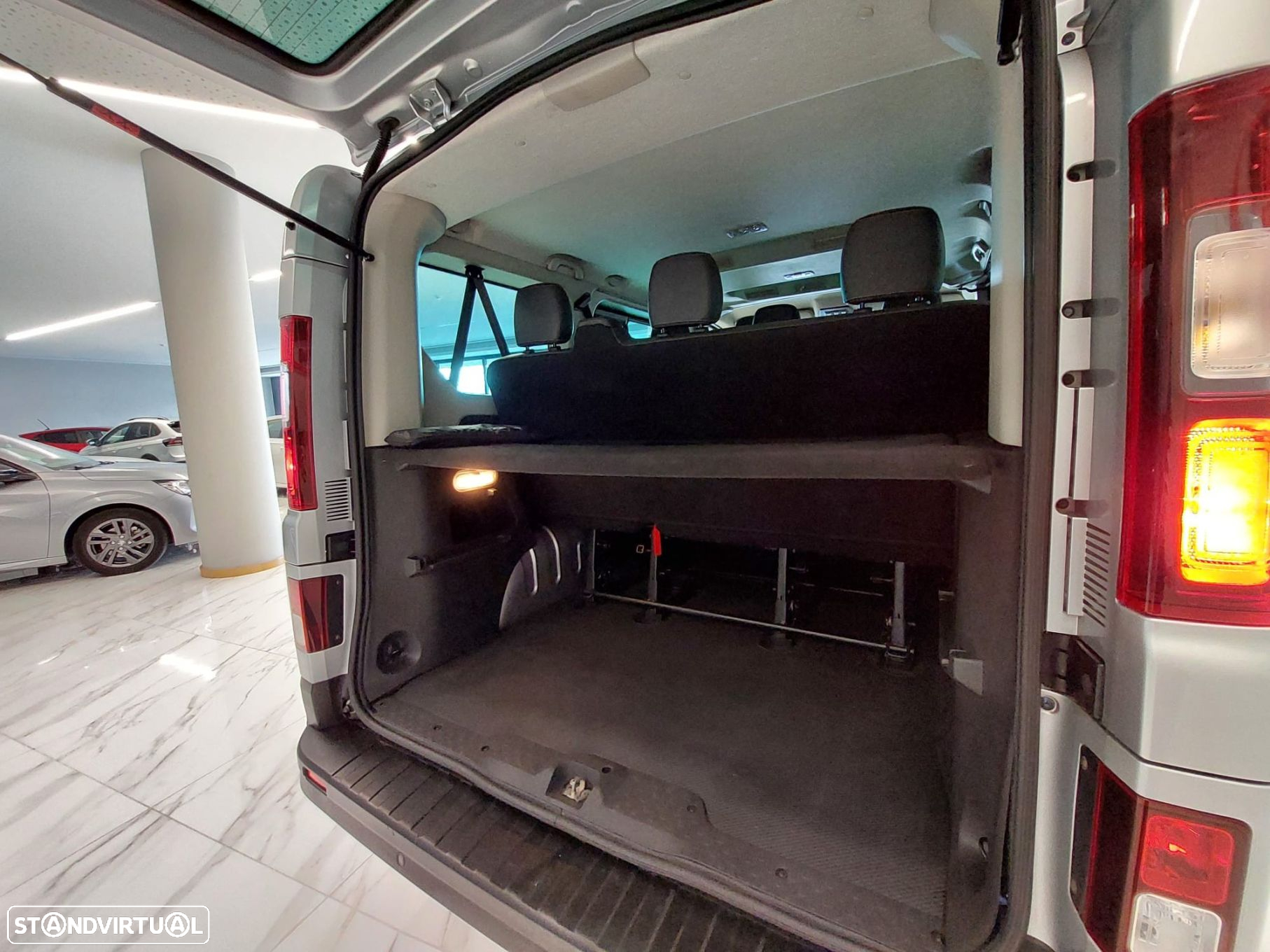 Renault Trafic 2.0 Blue dCi L1 Intens - 19