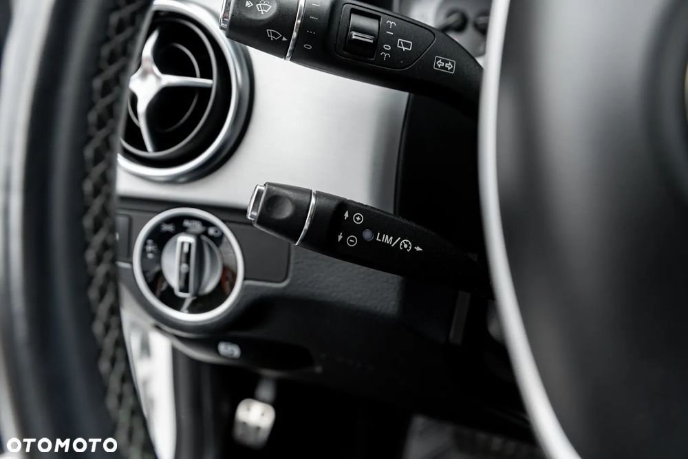 Mercedes-Benz GLK 220 CDI DPF 4Matic BlueEFFICIENCY 7G-TRONIC SPORT EDITION - 32