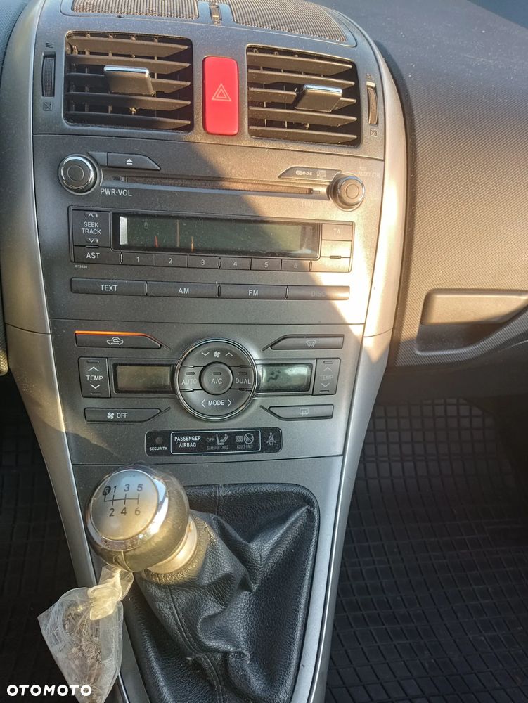 Toyota Auris 1.33 VVT-i Entry - 7