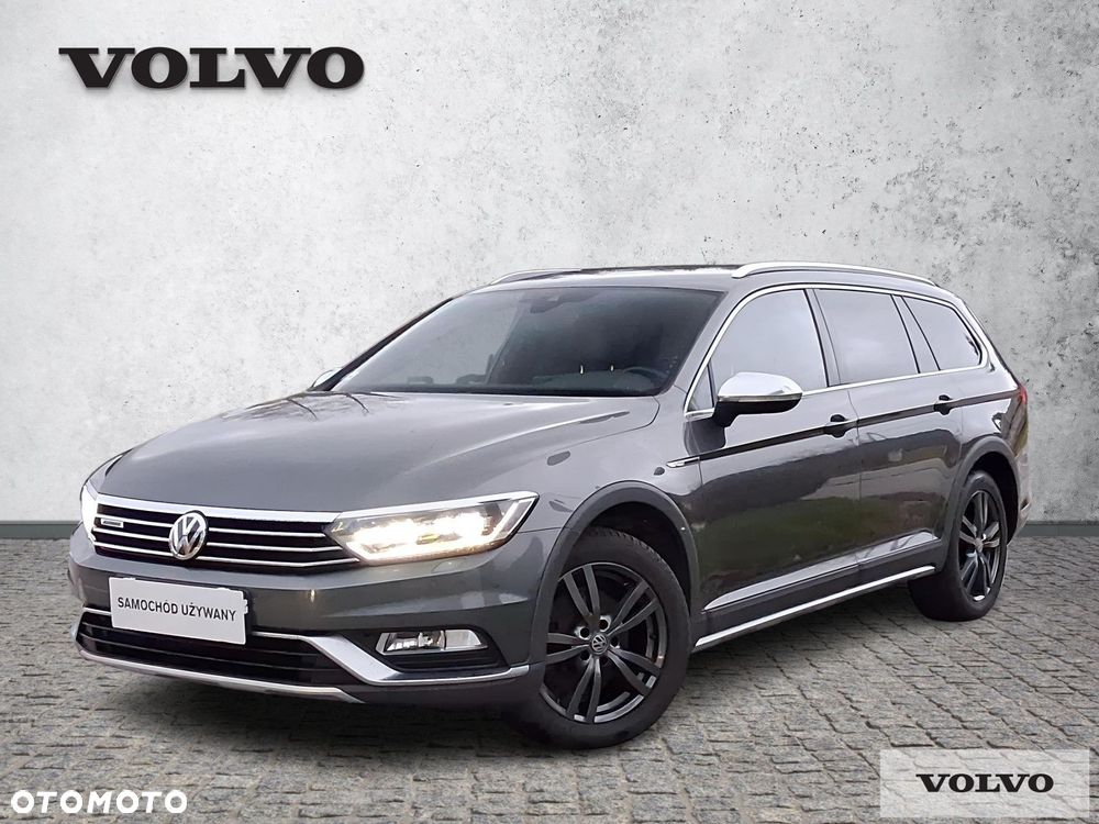 Volkswagen Passat - 1