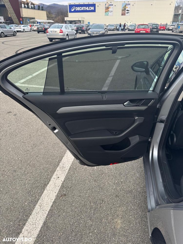 Volkswagen Passat 2.0 TDI SCR DSG Business - 13