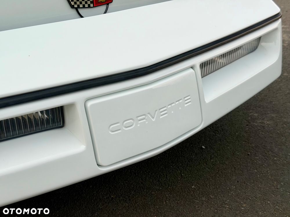 Chevrolet Corvette - 21