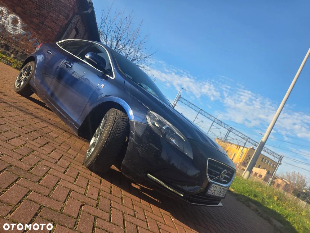 Volvo V40 T3 Ocean Race - 12