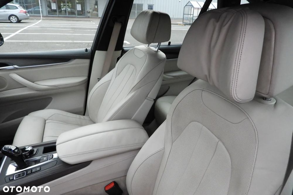BMW X5 M M50d - 14