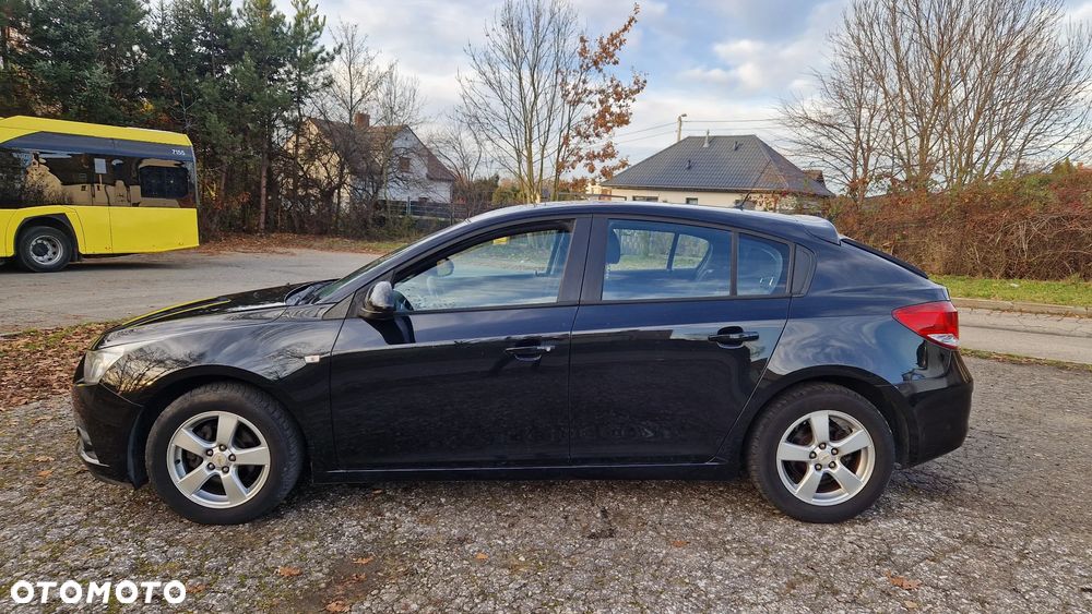 Chevrolet Cruze 1.6 LT - 4