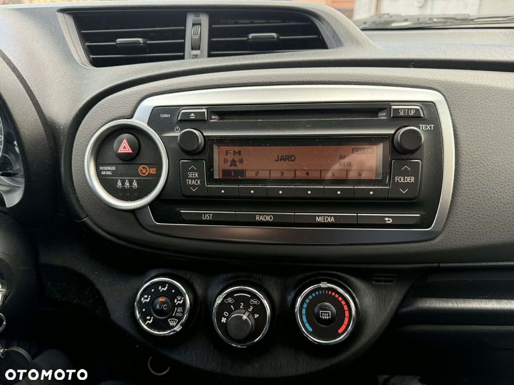 Toyota Yaris - 4