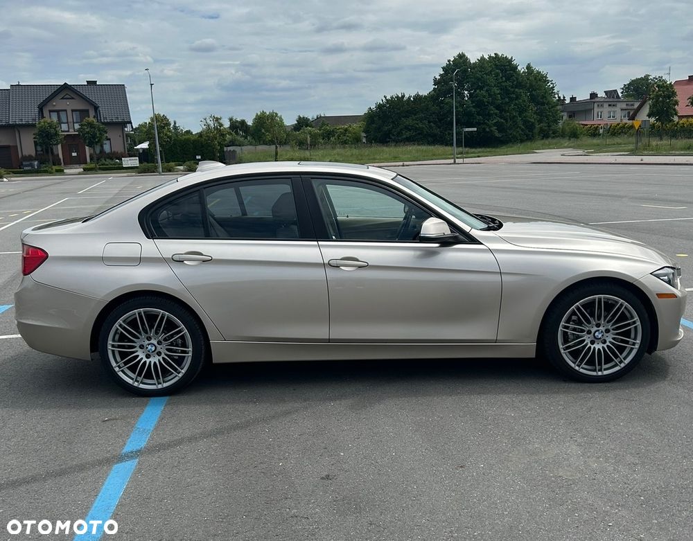 BMW Seria 3 328i xDrive - 2