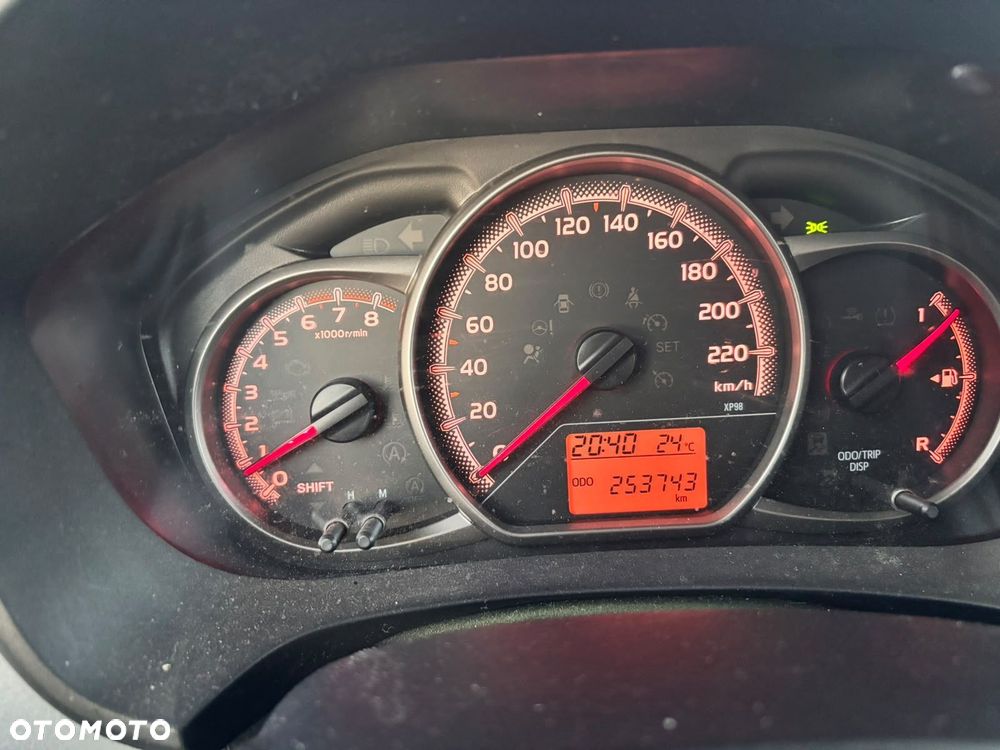 Toyota Yaris 1.33 Active - 15