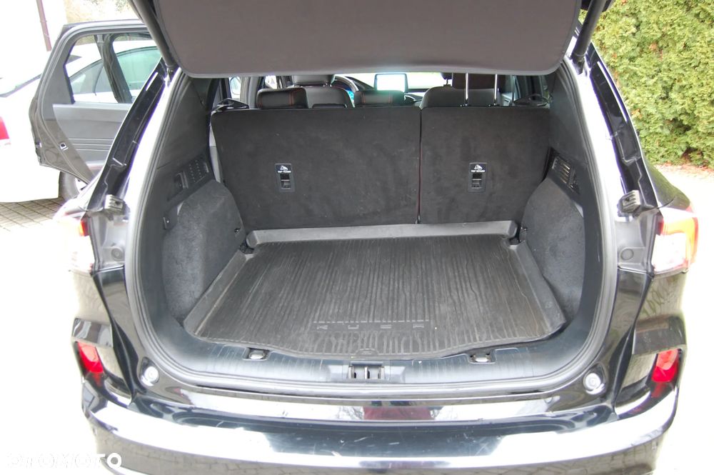 Ford Kuga 2.0 EcoBlue 4x4 ST-LINE X - 25