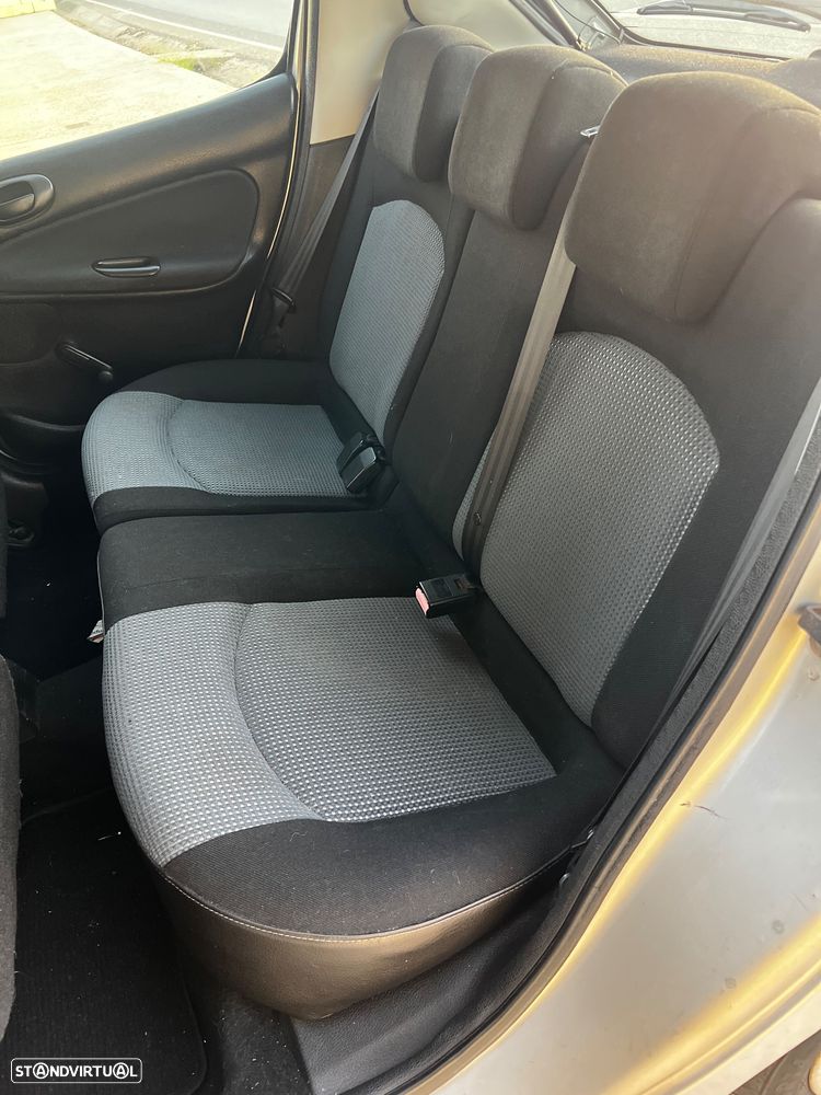 Peugeot 206 1.4 HDi XT - 7
