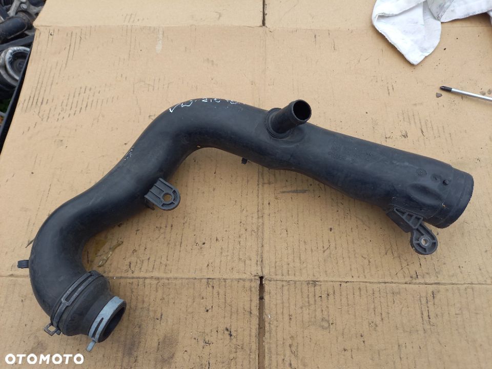 AUDI A3 8P JETTA 2.0 TDI Rura przewód powietrza 1k0129654aj - 1