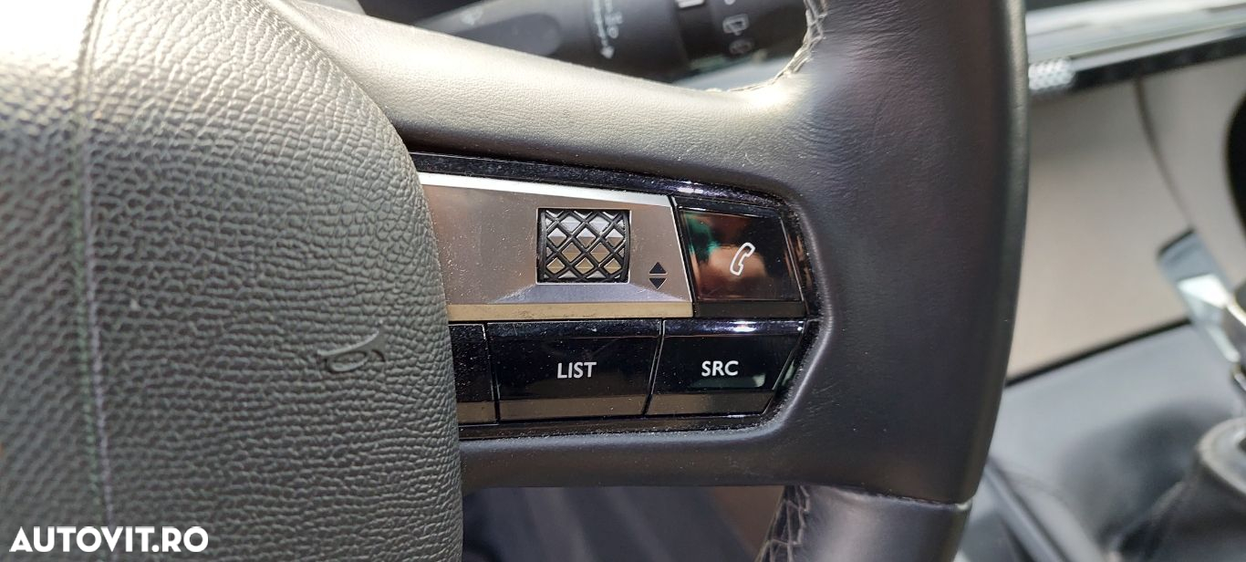DS Automobiles DS 7 Crossback - 17