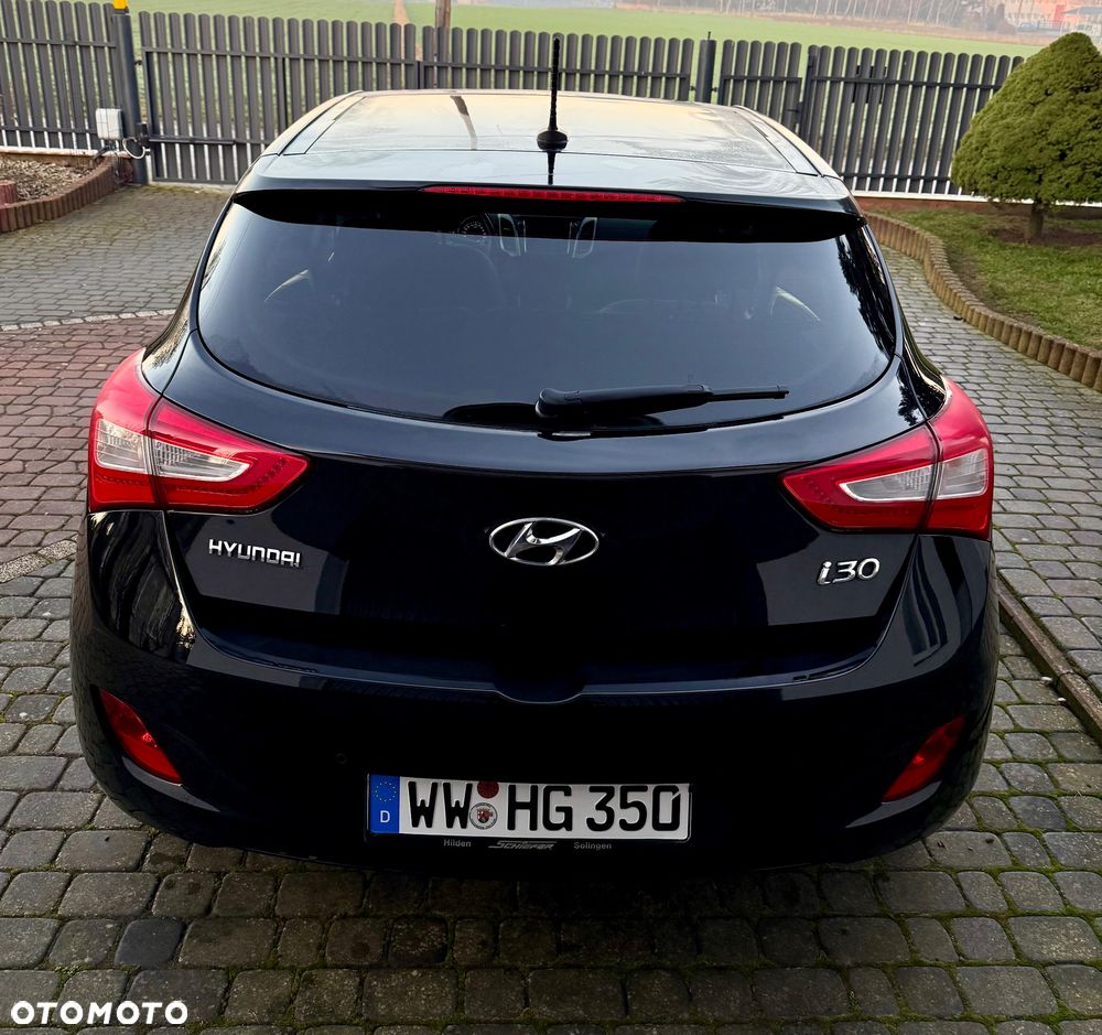 Hyundai i30 blue 1.6 CRDi Passion - 5