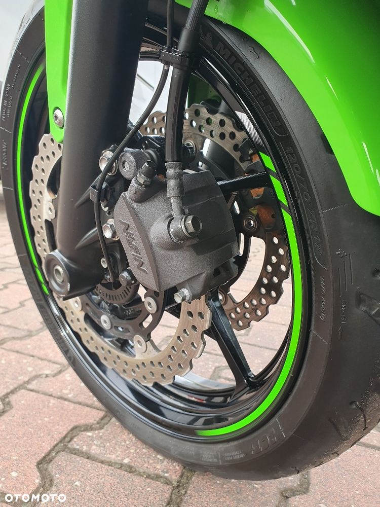 Kawasaki Ninja - 36