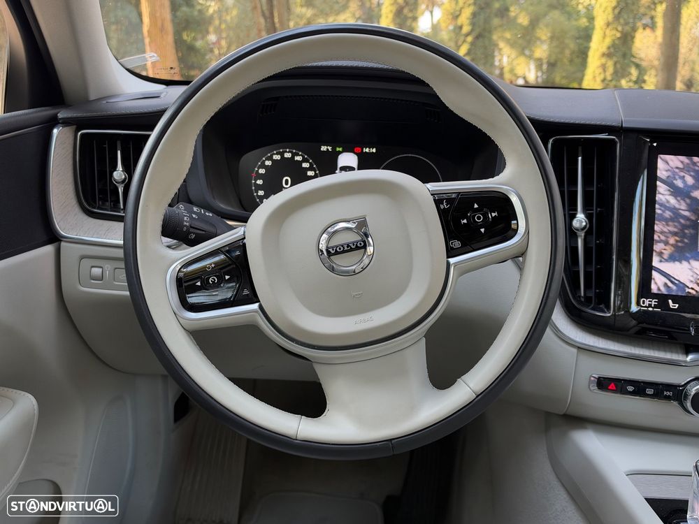 Volvo XC 60 - 22