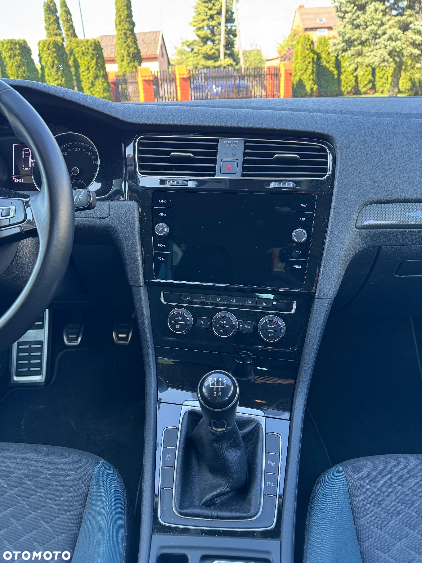 Volkswagen Golf Variant 1.6 TDI SCR IQ.DRIVE - 17
