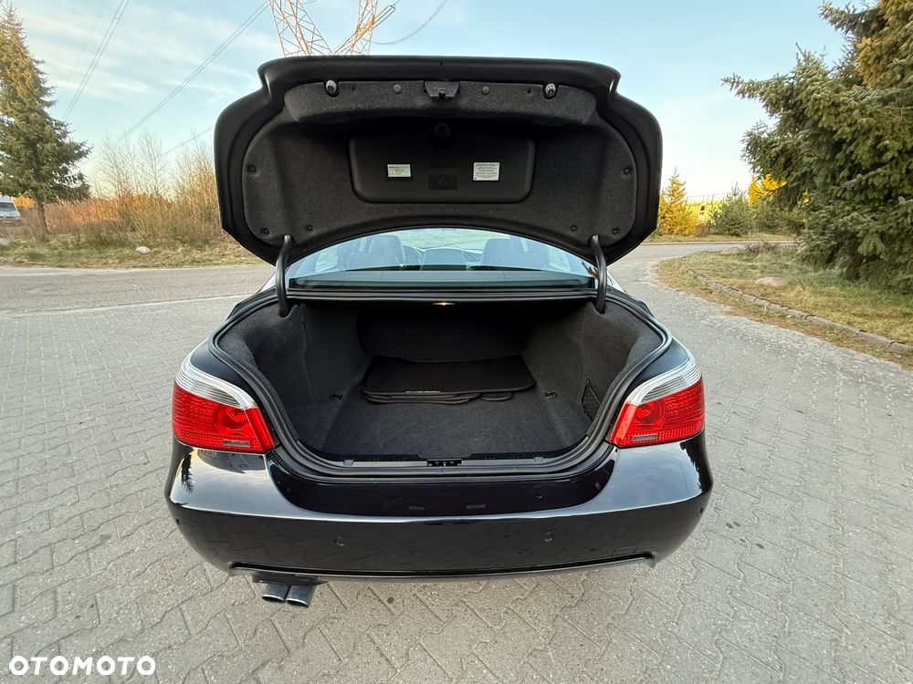 BMW Seria 5 525i - 30