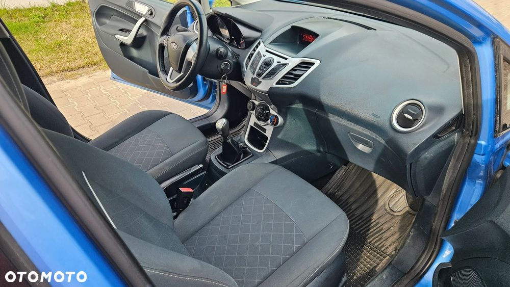 Ford Fiesta 1.25 Gold X EU5 - 4