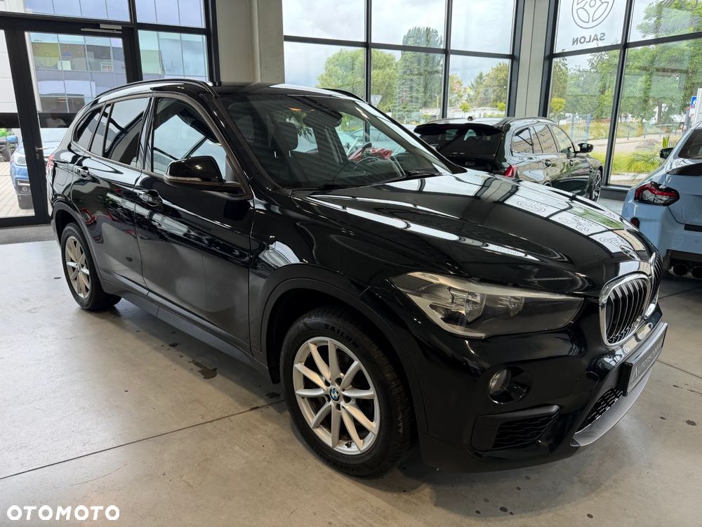 BMW X1 sDrive18i GPF - 3