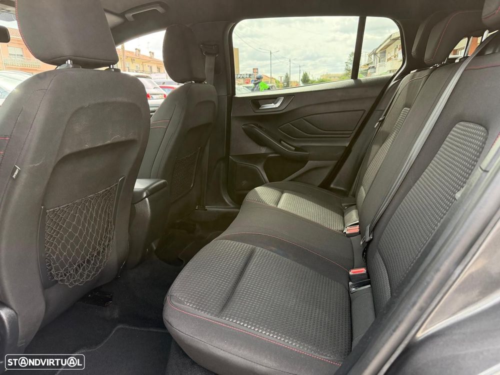 Ford Focus SW 1.0 EcoBoost MHEV ST-Line - 11