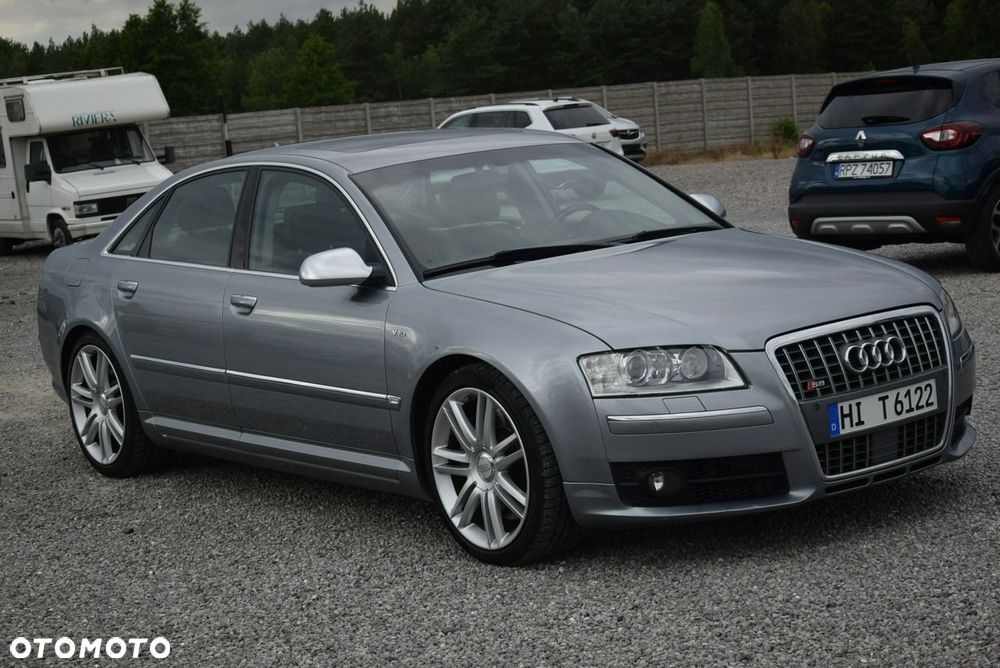 Audi S8 - 4