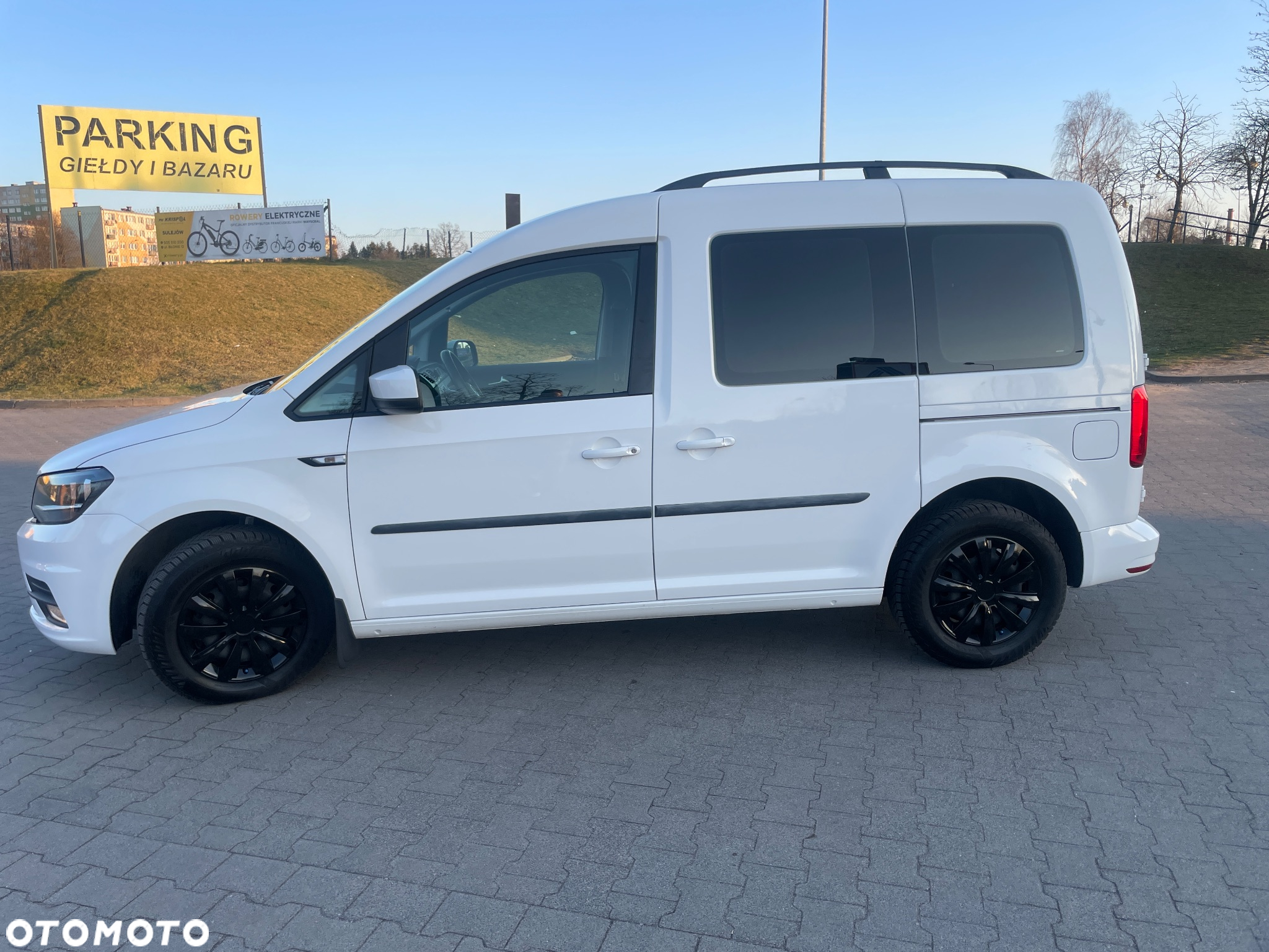 Volkswagen Caddy 2.0 TDI (5-Si.) Trendline Blue Motion - 11