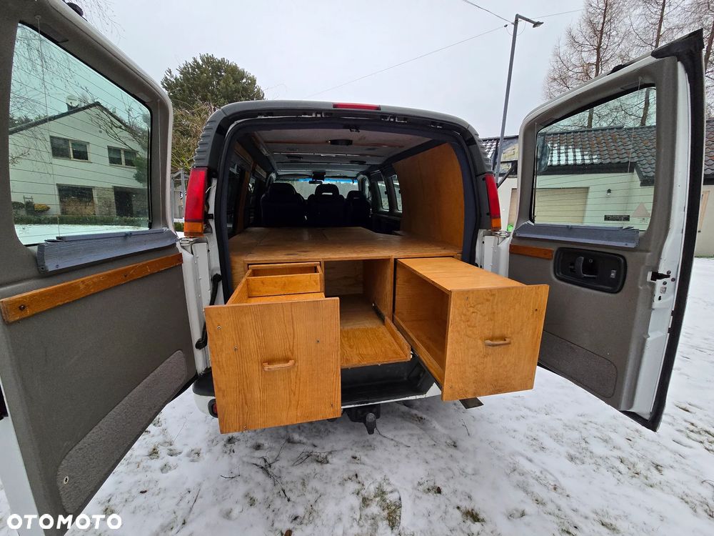 Chevrolet Chevy Van - 7