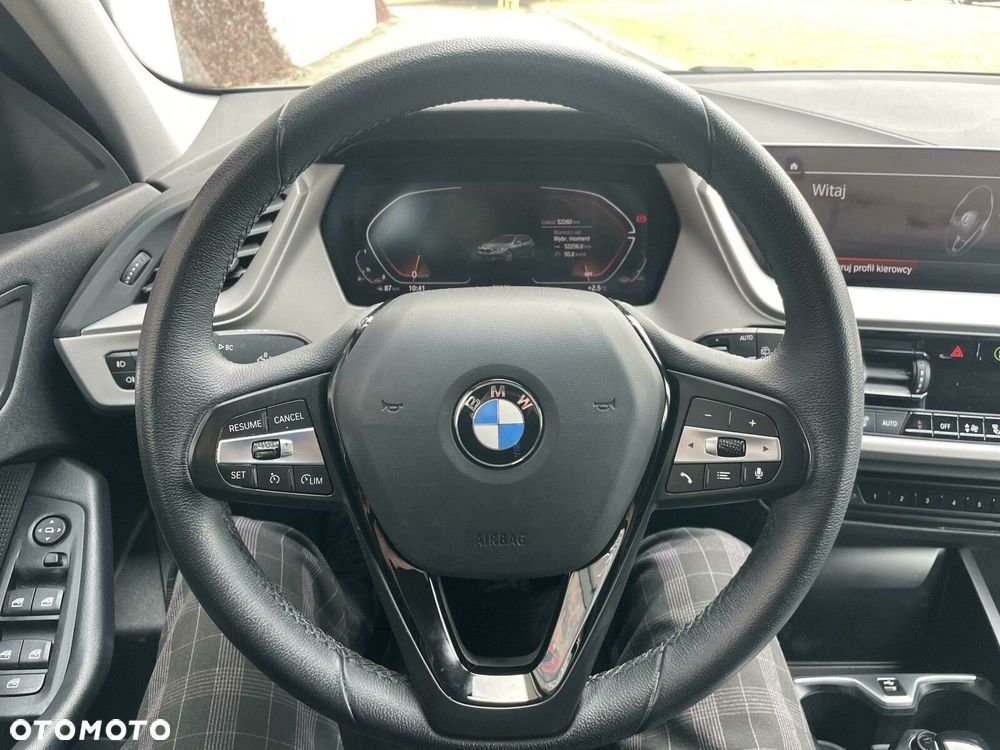 BMW Seria 1 - 22