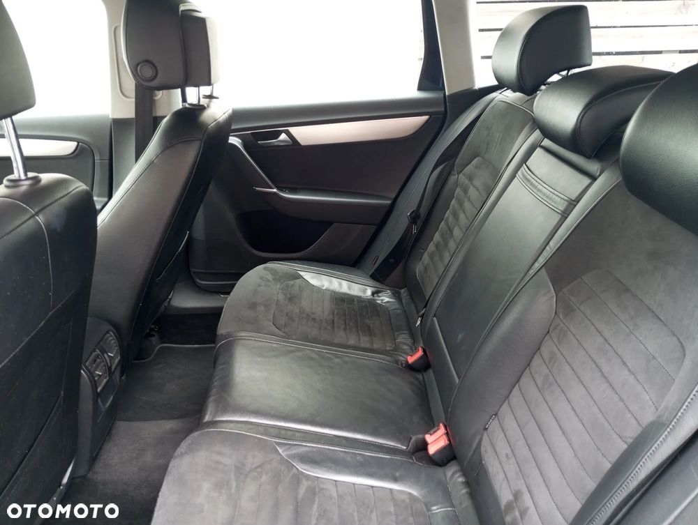 Volkswagen Passat Variant 2.0 TDI 4Mot Highline DSG - 21