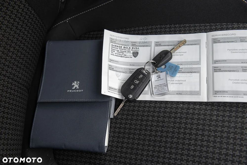 Peugeot 308 1.5 BlueHDi Allure Pack S&S - 32