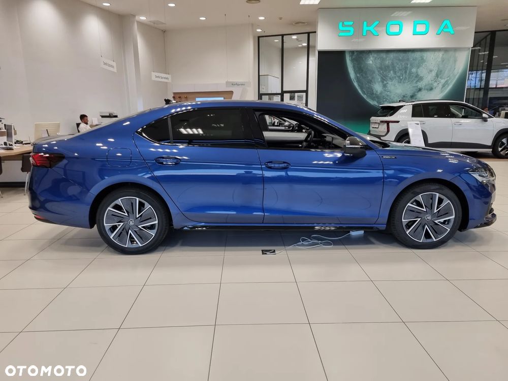 Skoda Superb 2.0 TSI Sportline DSG - 7