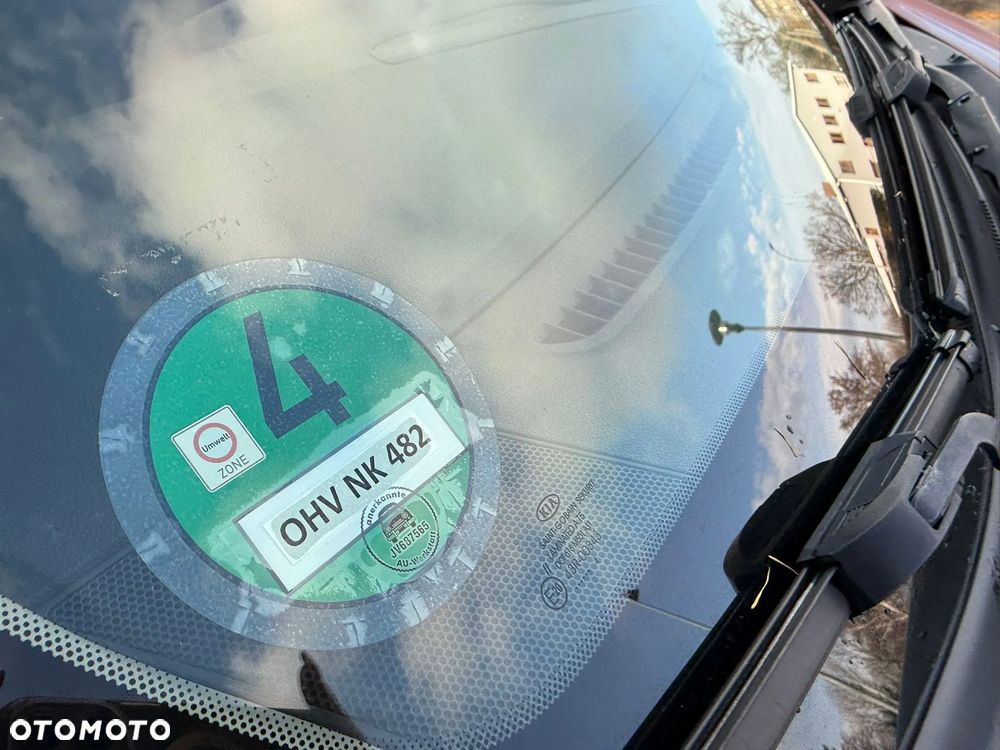 Kia Ceed 1.4 CRDi 90 SW Vision - 31