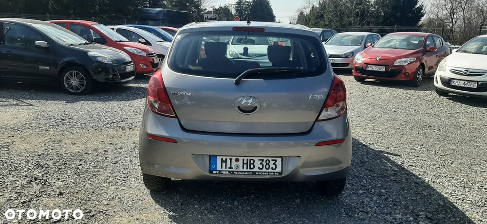 Hyundai i20 - 11