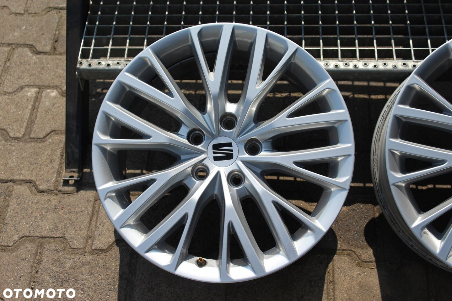 ORYG SEAT LEON IV 5FA 17cali 5x112 ET46 7,5J - 3