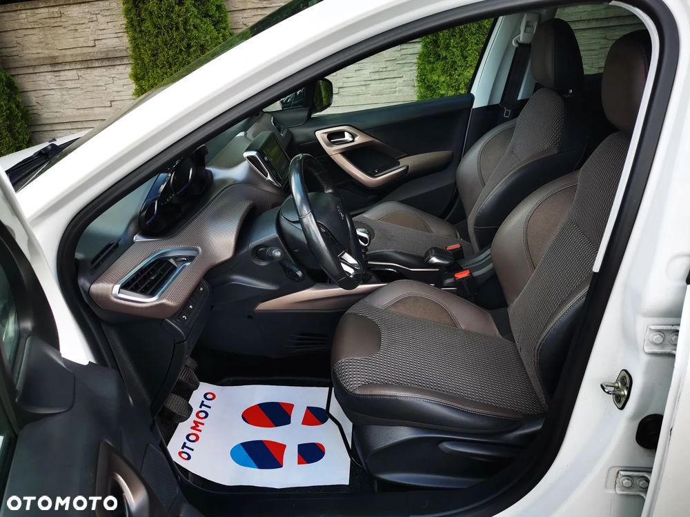 Peugeot 2008 e-HDi FAP 115 STOP & START Allure - 13