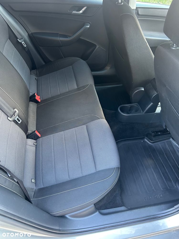 Skoda RAPID 1.6 TDI DPF Edition DSG - 20