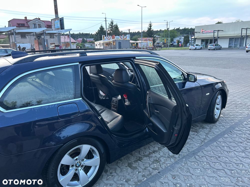 BMW Seria 5 525d - 17