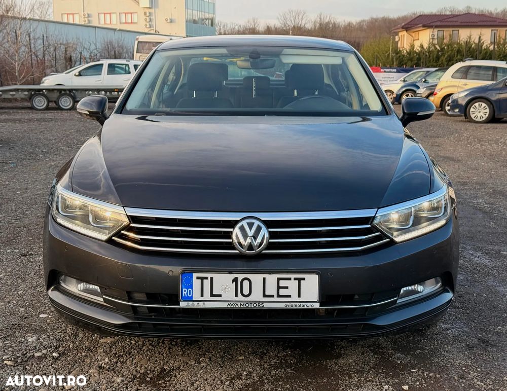 Volkswagen Passat 2.0 TDI DSG Comfortline - 35