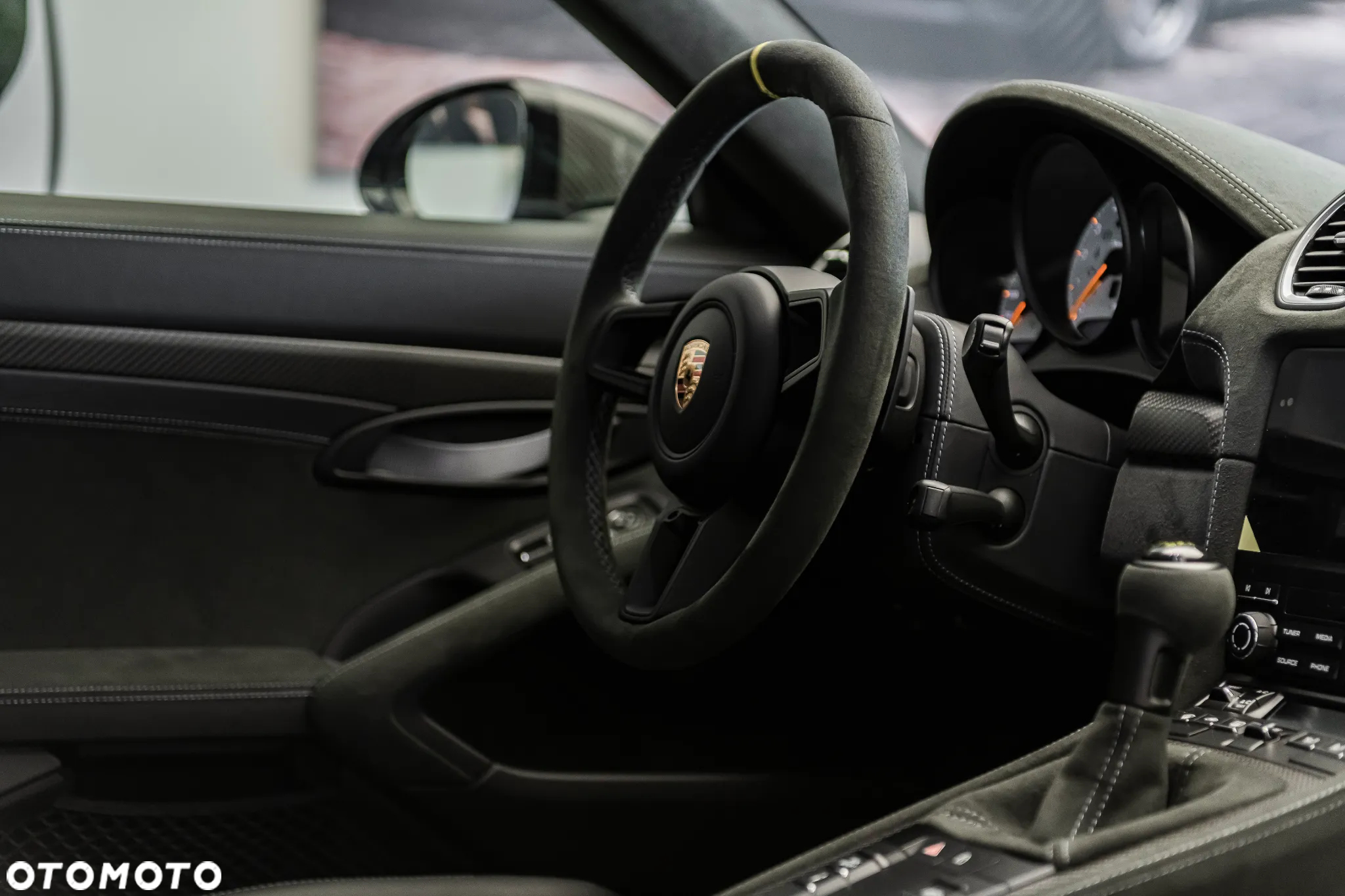 Porsche 718 Spyder - 20