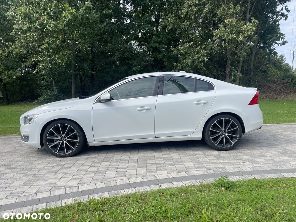 Volvo S60 T5 Drive-E R-Design Summum - 4