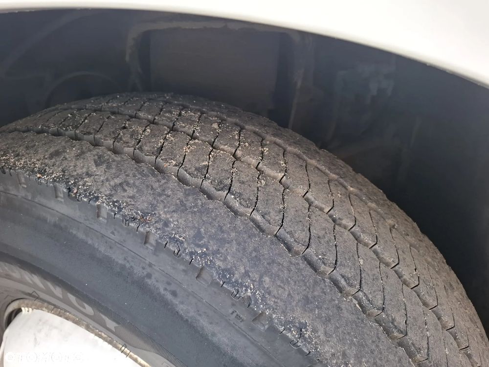 MAN LION'S COACH - 20