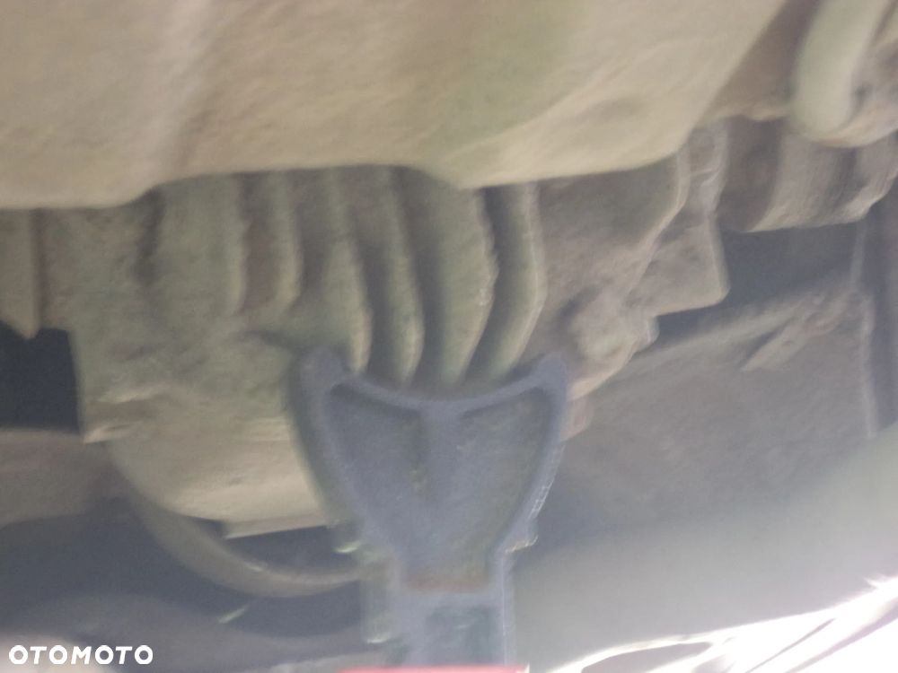 BMW Seria 7 728i L - 23