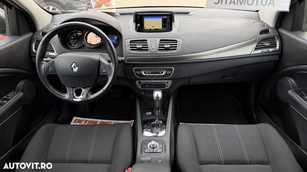 Renault Megane dCi 110 FAP EDC Paris Business - 10