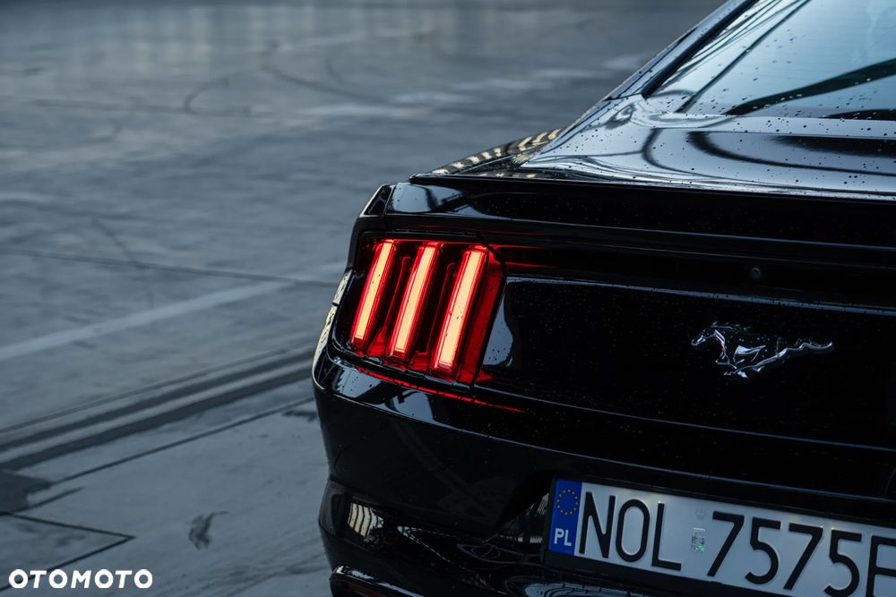 Ford Mustang 2.3 EcoBoost - 18